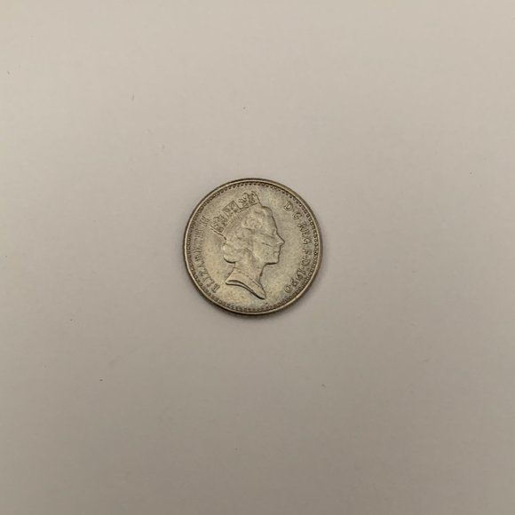 Five Pence Coin - 1990 - United Kingdom 5p - Queen Elizabeth II - KM#937b - Picture 4 of 5